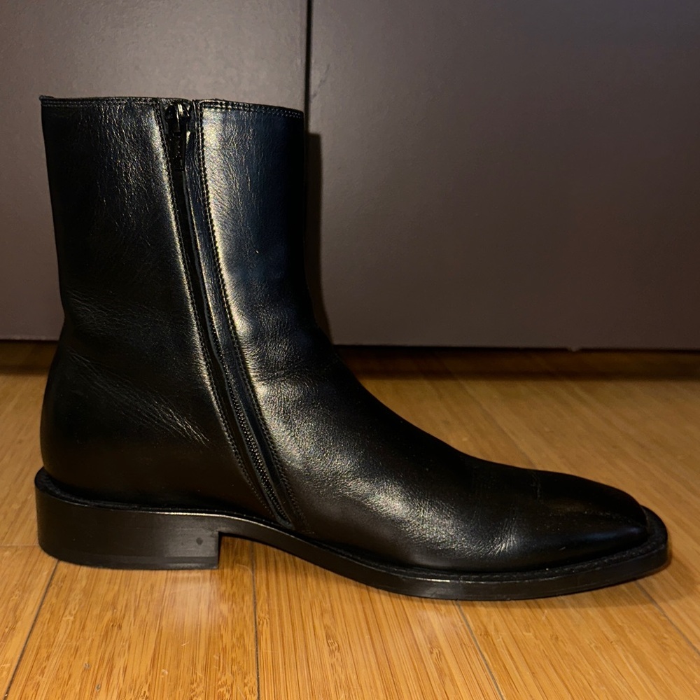 Men's Balenciaga Black Leather Boots - Picture 8 of 8